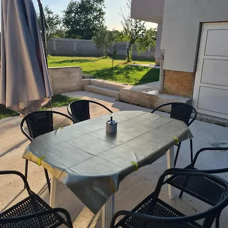 Apartment Lena Zadar